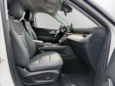 New 2025 Ford Explorer Active w/ Active Comfort Package image 14