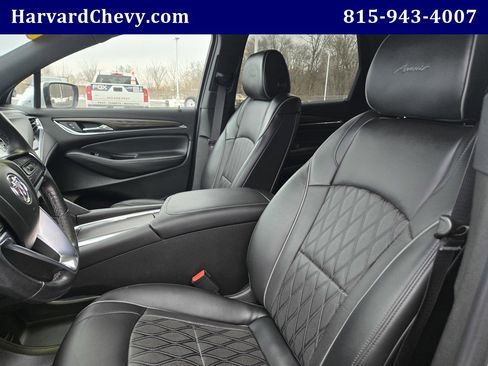 Used 2022 Buick Enclave Avenir w/ Avenir Technology Package image 27