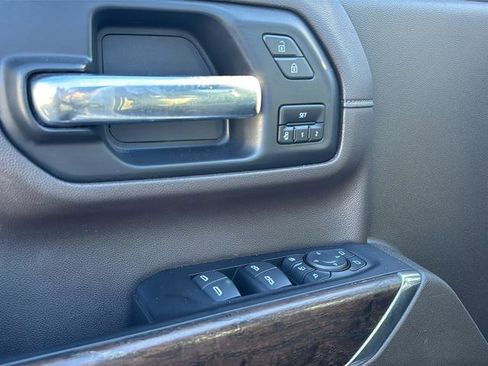 Used 2020 GMC Sierra 2500 Denali w/ Denali Ultimate Package image 17