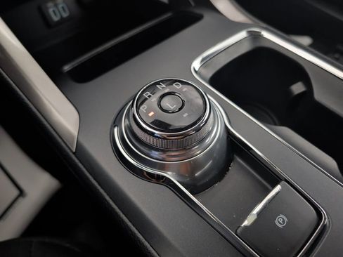 Used 2019 Ford Fusion SE image 17