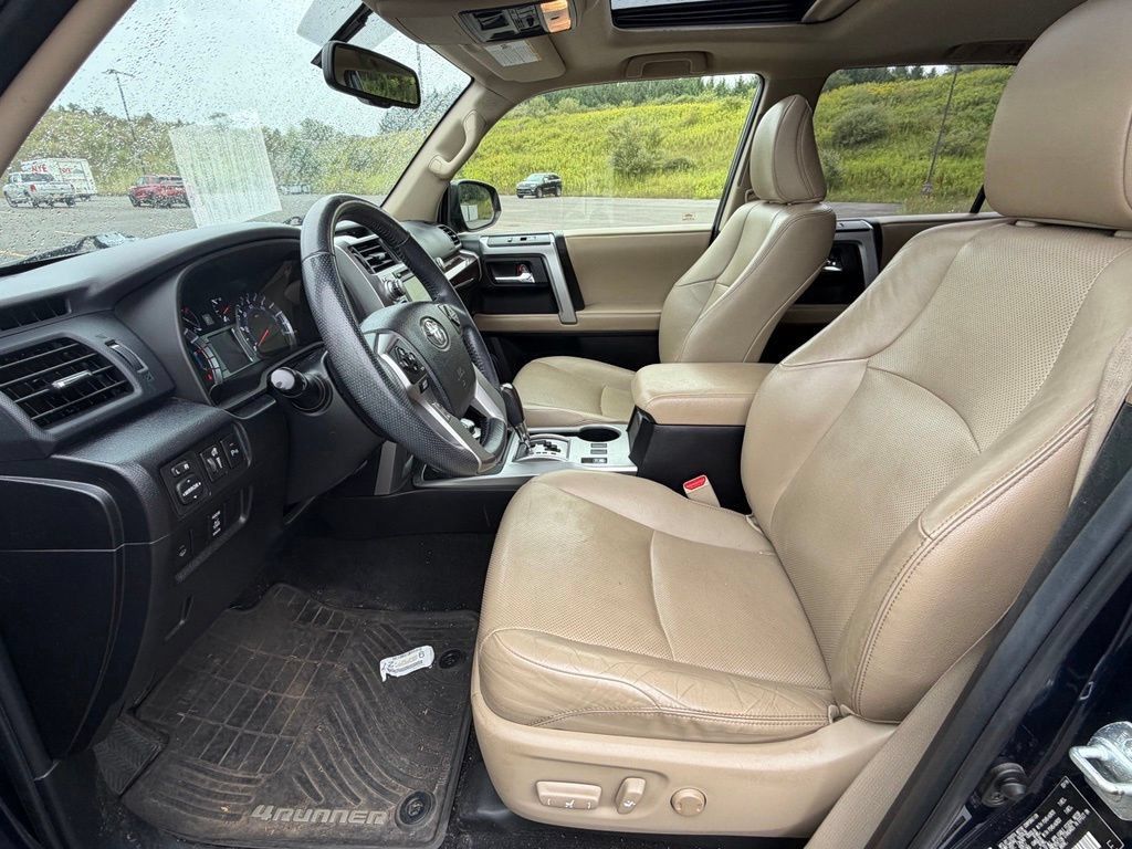 Used 2016 Toyota 4Runner Limited AWD/4WD image 10