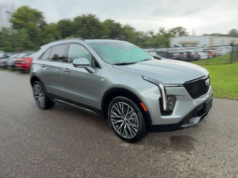 Used 2024 Cadillac XT4 Sport image 6