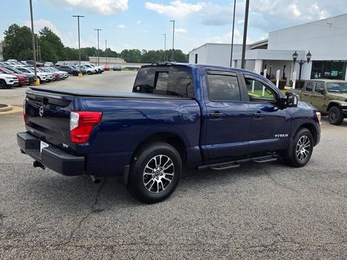 Used 2024 Nissan Titan SV w/ SV Convenience Package RWD image 15