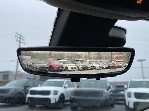 Used 2025 Buick Encore GX Avenir w/ Avenir Technology Package image 22