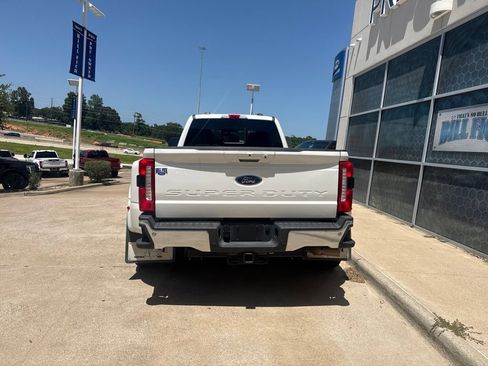 Used 2024 Ford F350 Lariat w/ FX4 Off-Road Package AWD/4WD image 6