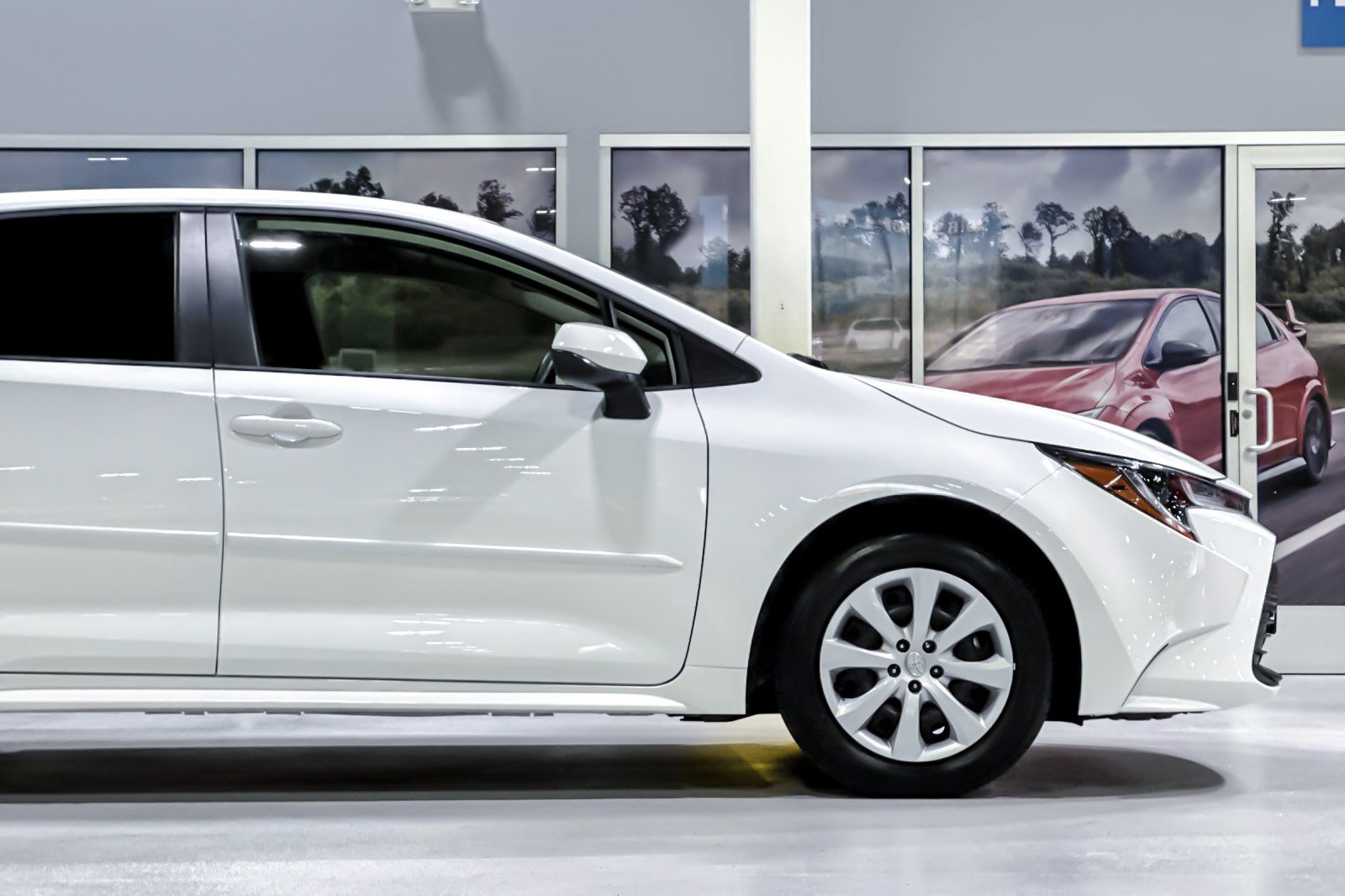 Used 2026 Toyota Corolla LE FWD image 32