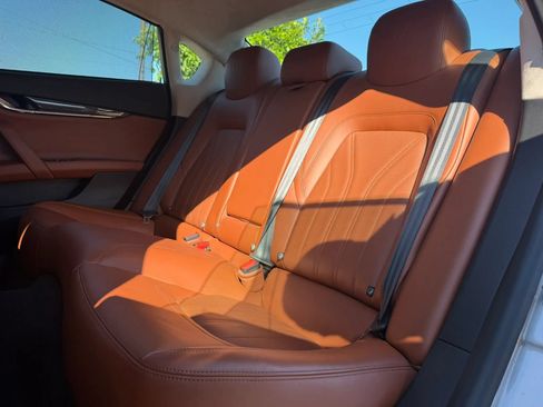 Used 2016 Maserati Quattroporte S RWD image 13