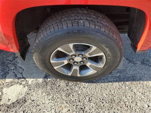 Used 2017 Chevrolet Colorado Z71 image 6