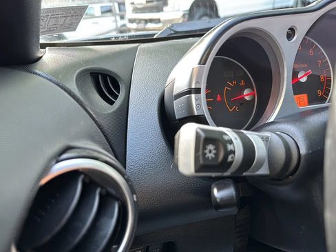 Used 2007 Nissan 350Z Touring RWD image 37