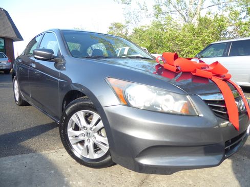 Used 2012 Honda Accord LX image 1