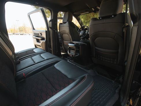 Used 2022 RAM 1500 Big Horn w/ Built-to-serve Edition image 23