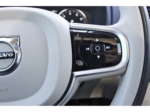 Used 2021 Volvo XC90 T6 Inscription image 21