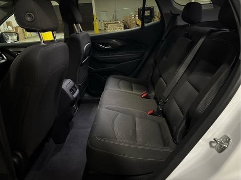 Used 2024 GMC Terrain SLE AWD/4WD image 8