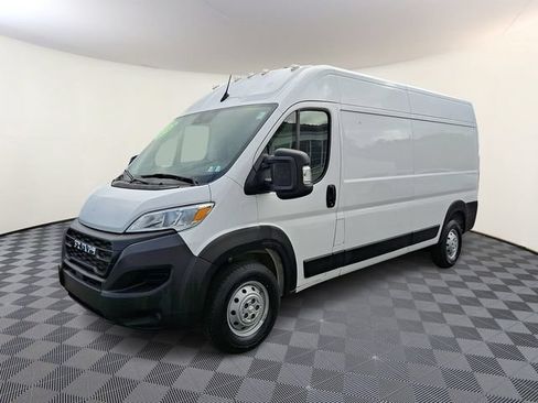 Used 2023 RAM ProMaster 2500 FWD image 3