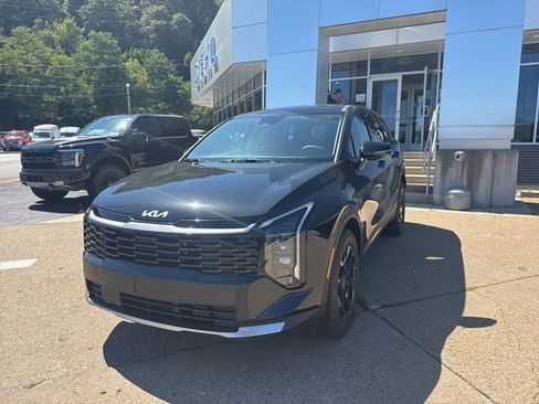 New 2026 Kia Sportage S image 3