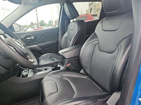Used 2022 Jeep Cherokee Latitude Lux AWD/4WD image 17