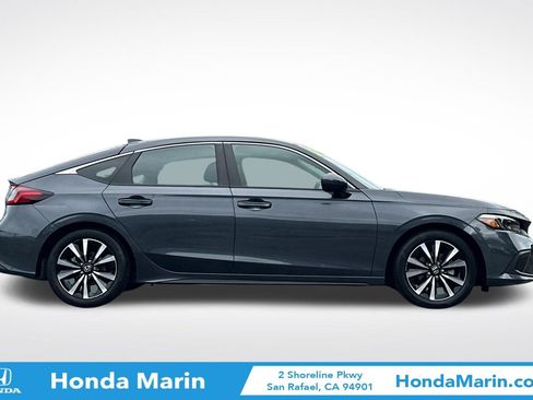 Used 2023 Honda Civic EX-L image 2