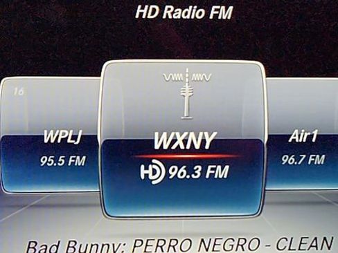 Used 2020 Mercedes-Benz GLA 250 4MATIC image 13