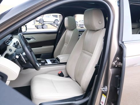 Used 2020 Land Rover Range Rover Velar R-Dynamic S image 22