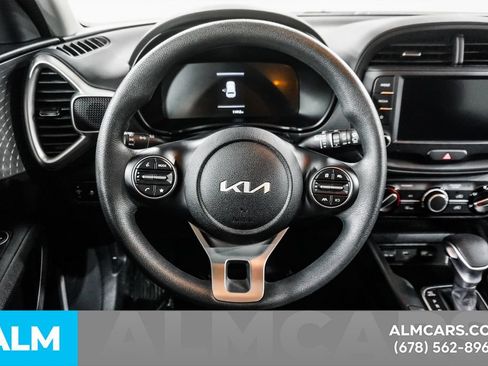 Used 2025 Kia Soul LX w/ LX Technology Package FWD image 20