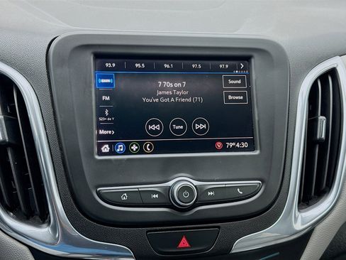 Used 2020 Chevrolet Equinox LT image 11