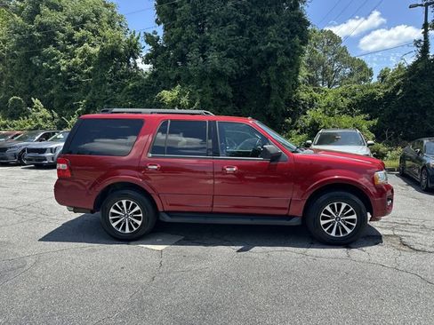 Used 2017 Ford Expedition XLT AWD/4WD image 5