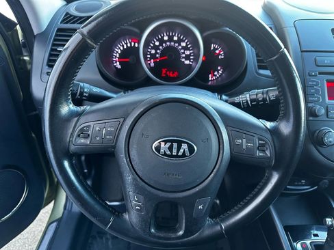 Used 2013 Kia Soul + image 11