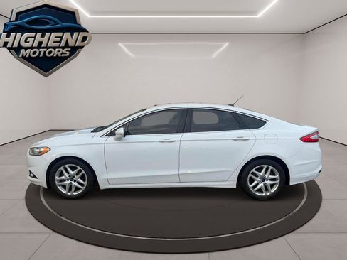 Used 2016 Ford Fusion SE w/ Equipment Group 202A FWD image 3