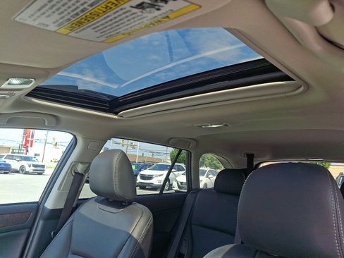 Used 2018 Subaru Outback 2.5i Limited AWD/4WD image 14