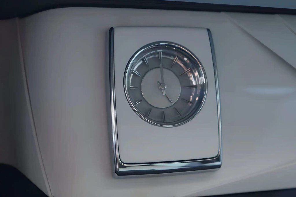 Certified 2019 Rolls-Royce Phantom Sedan RWD image 31