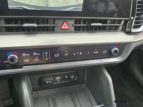 Used 2023 Kia Sportage EX image 24