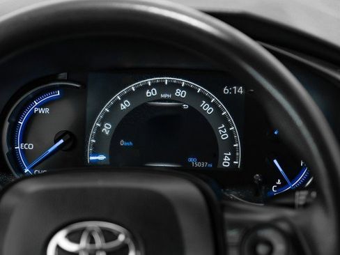 Used 2024 Toyota RAV4 LE image 16