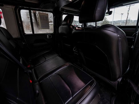 Used 2023 Jeep Wrangler Unlimited Sahara w/ Cold Weather Group image 25