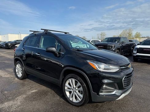 Certified 2019 Chevrolet Trax Premier image 2