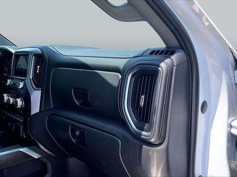 Used 2019 GMC Sierra 1500 SLT RWD image 18