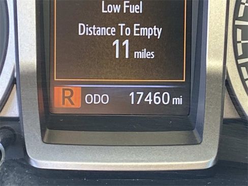 Used 2023 Toyota Tacoma SR5 w/ Technology Package image 35