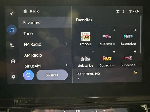 Used 2025 Toyota Sienna LE image 27