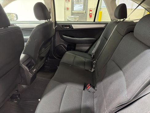 Used 2018 Subaru Outback 2.5i Premium image 21