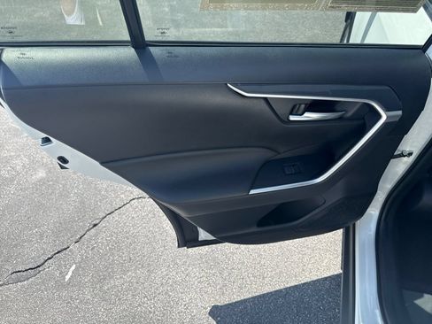 Used 2025 Toyota RAV4 XLE FWD image 22