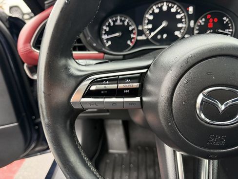 Used 2019 MAZDA MAZDA3 AWD Hatchback w/ Premium Pkg image 18