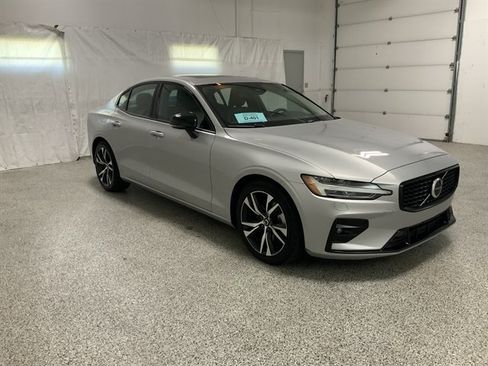 Used 2023 Volvo S60 B5 Core AWD/4WD image 4
