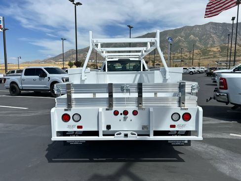 New 2025 Ford F550 4x4 Regular Cab Super Duty image 8