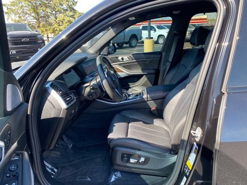 Used 2019 BMW X5 xDrive50i w/ M Sport Package AWD/4WD image 11
