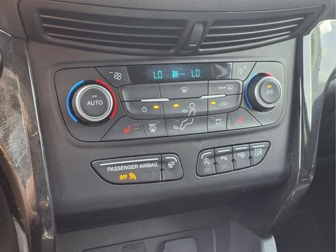 Used 2018 Ford Escape Titanium FWD image 9