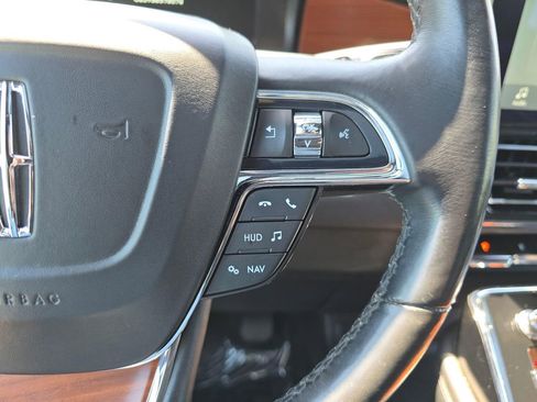 Used 2019 Lincoln Navigator Reserve AWD/4WD image 32