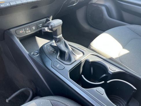 Used 2025 Kia K4 LXS image 40