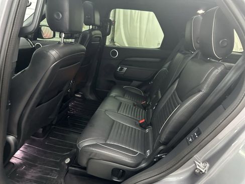 Used 2020 Land Rover Discovery HSE image 24