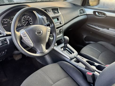 Used 2016 Nissan Sentra S FWD image 9