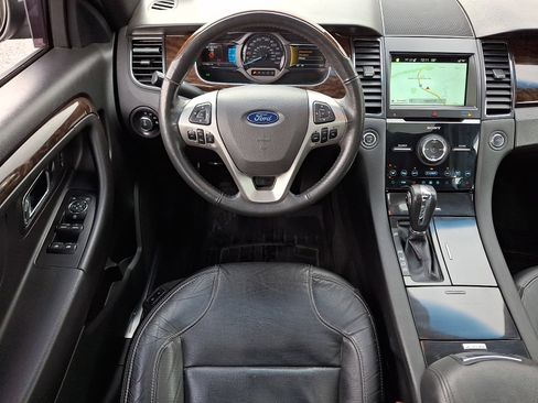 Used 2018 Ford Taurus Limited image 12