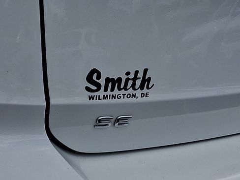 Certified 2023 Volkswagen Taos SE FWD image 30